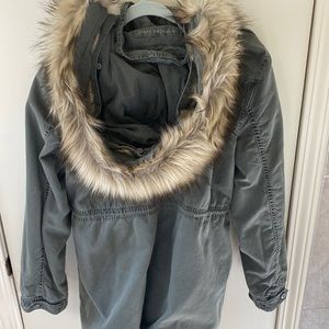 This is a gently used American Eagle army green parka